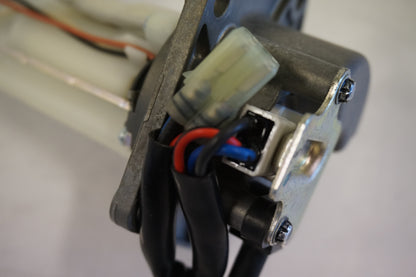 Extrabild4 på Bensinpump insprut från en Kawasaki Versys 650 -2007 motorcykel.