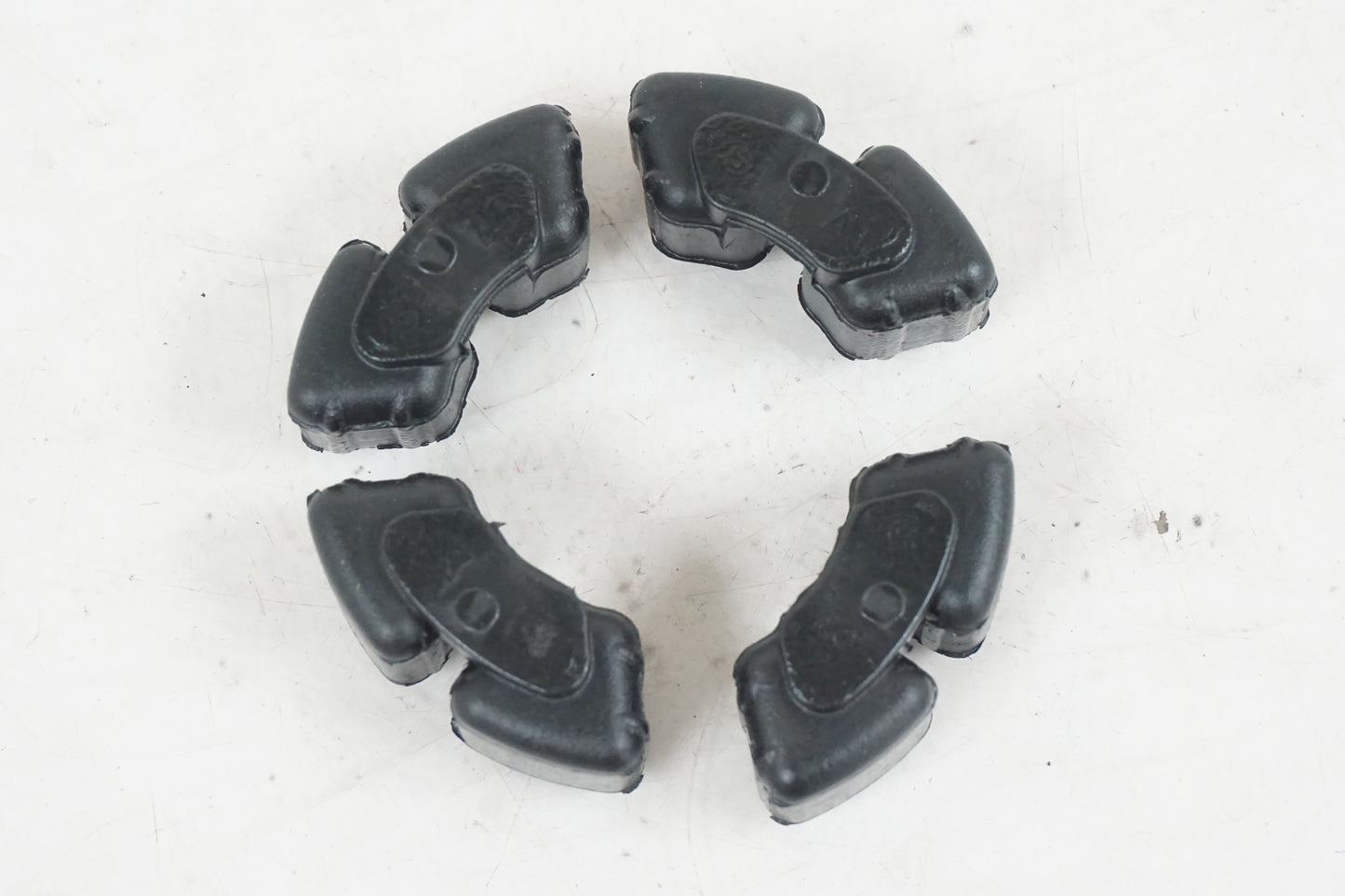 Framsidan på Ryckutjämnare från en Kawasaki ZX-9R -1996 motorcykel.