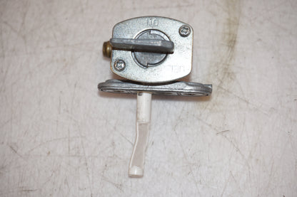 Baksidan på Bensintankgivare från en Yamaha YZF 1000 R1 -2001 motorcykel.