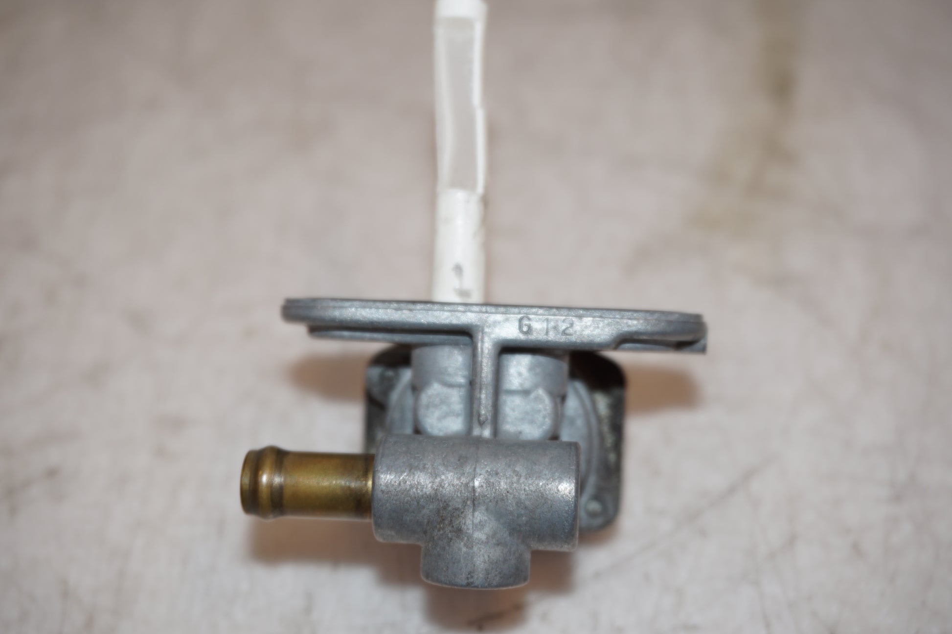 Extrabild1 på Bensintankgivare från en Yamaha YZF 1000 R1 -2001 motorcykel.