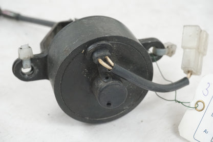 Baksidan på Dekompsolenoid från en Suzuki LS 650 -1996 motorcykel.