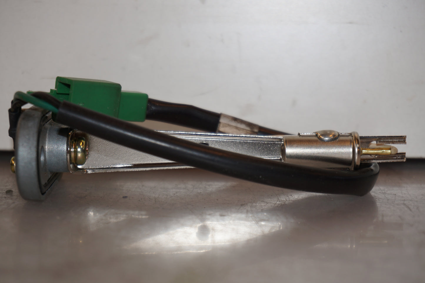 Extrabild3 på Bensintankgivare från en Yamaha YZF 1000 R1 -2001 motorcykel.