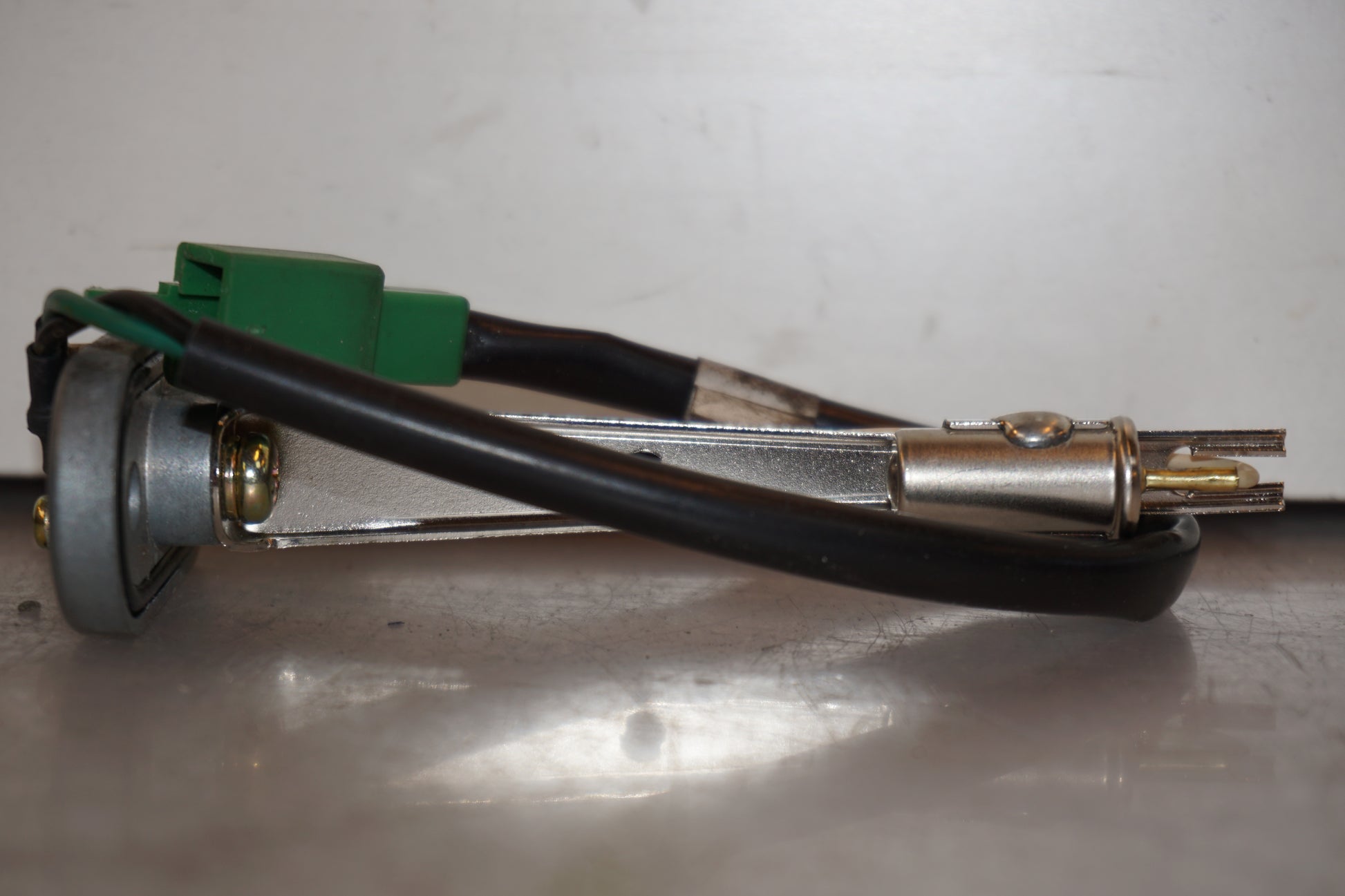 Extrabild3 på Bensintankgivare från en Yamaha YZF 1000 R1 -2001 motorcykel.