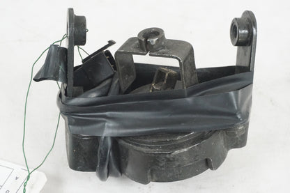 Framsidan på Dekompsolenoid från en Suzuki VS 1400 -1996 motorcykel.