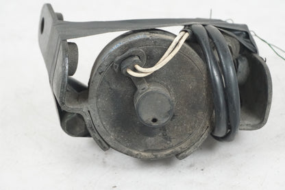 Vänster sida på Dekompsolenoid från en Suzuki VS 1400 -1996 motorcykel.