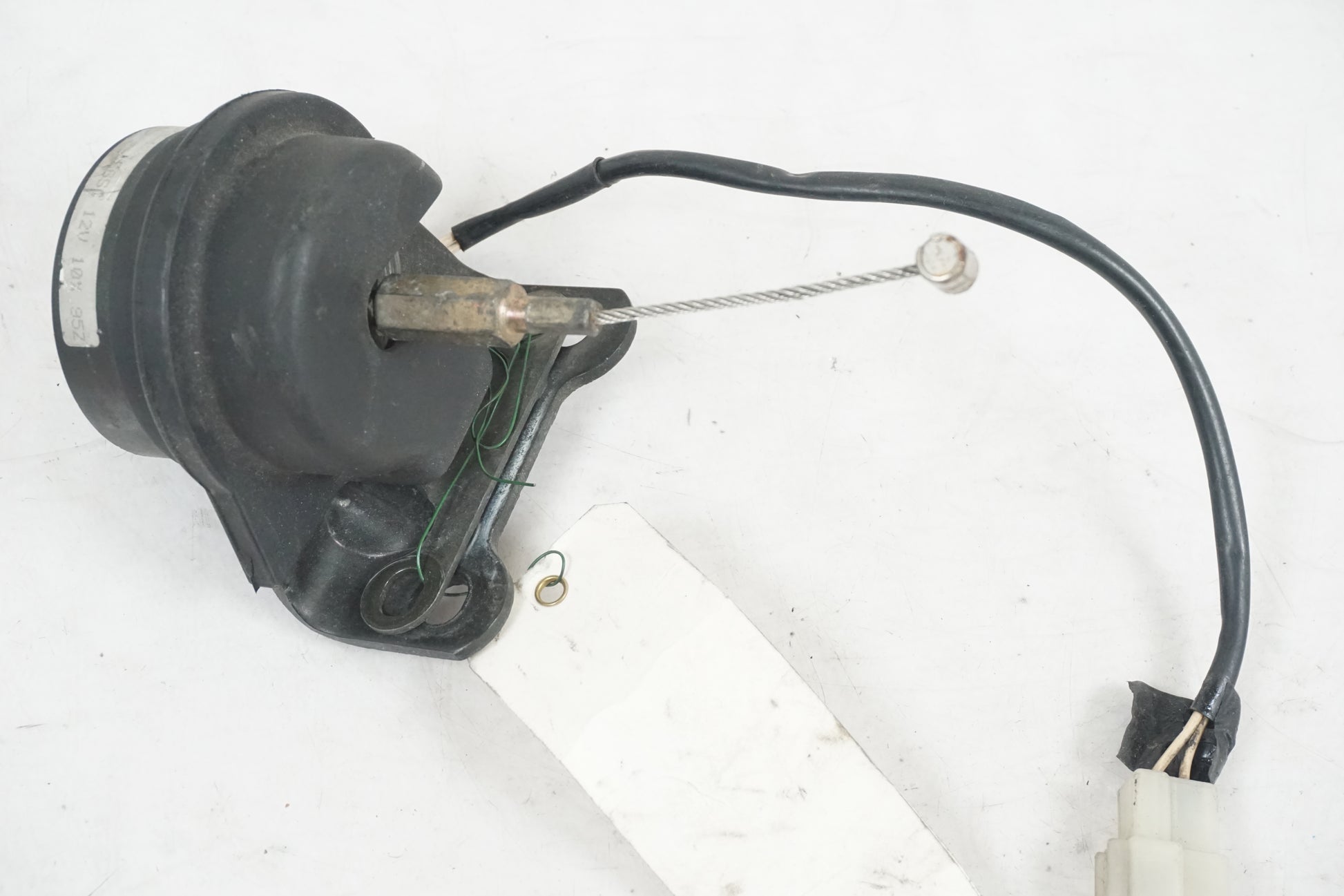 Framsidan på Dekompsolenoid från en Suzuki DR 800 S -1996 motorcykel.