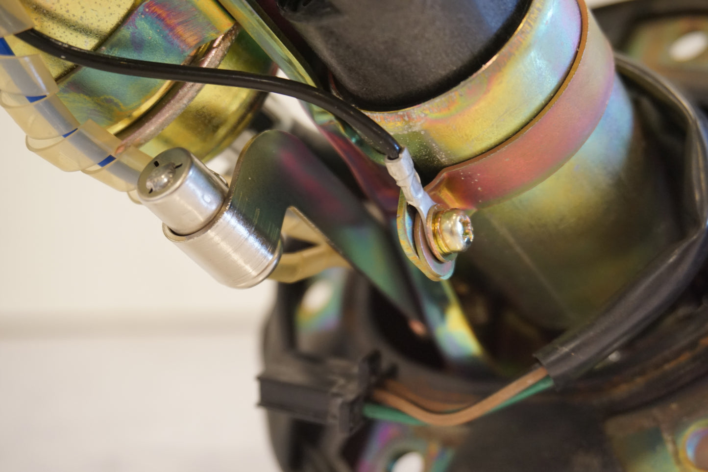 Extrabild2 på Bensinpump insprut från en Honda CBR 900 RR -2000 motorcykel.