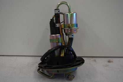 Framsidan på Bensinpump insprut från en Honda CBR 900 RR -2003 motorcykel.