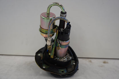 Höger sida på Bensinpump insprut från en Honda CBR 900 RR -2003 motorcykel.