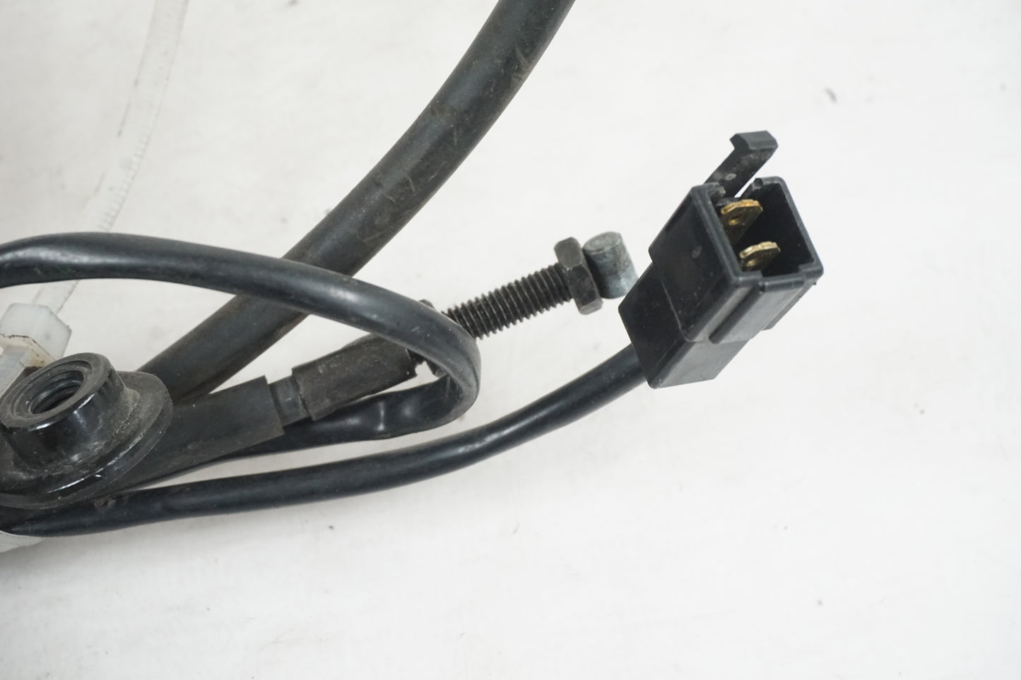 Vänster sida på Dekompsolenoid från en Suzuki VS 1400 -1997 motorcykel.