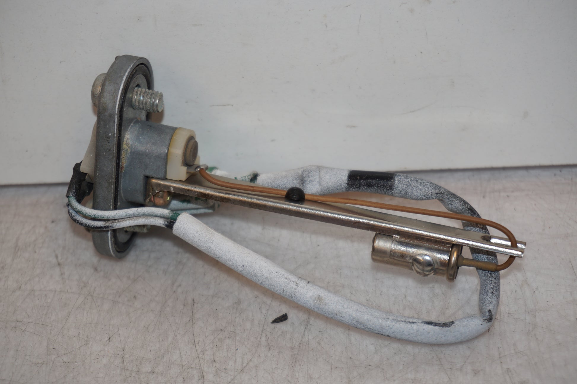 Framsidan på Bensintankgivare från en Yamaha YZF 1000 R1 -2001 motorcykel.