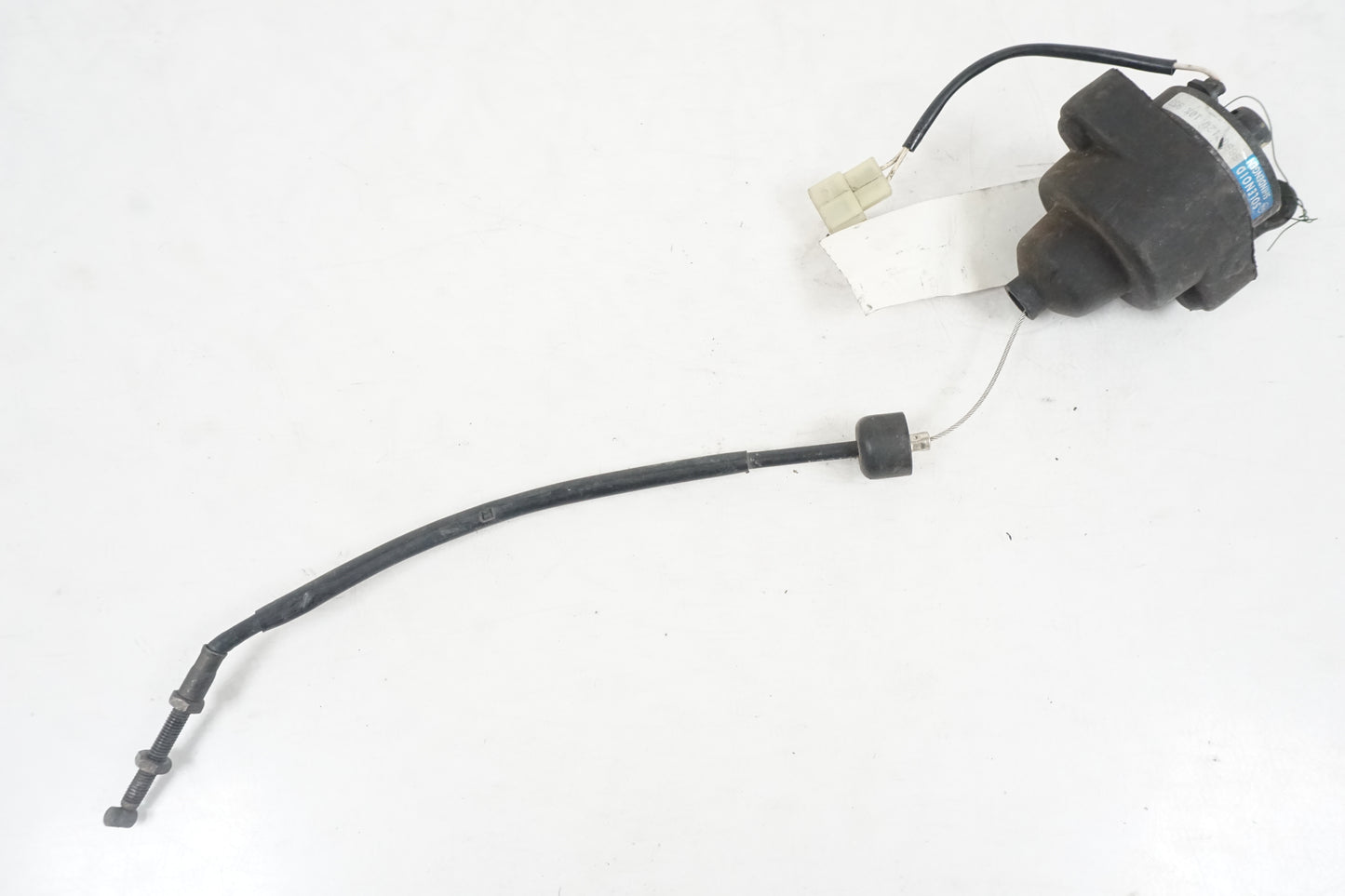 Framsidan på Dekompsolenoid från en Suzuki DR 650 -1995 motorcykel.