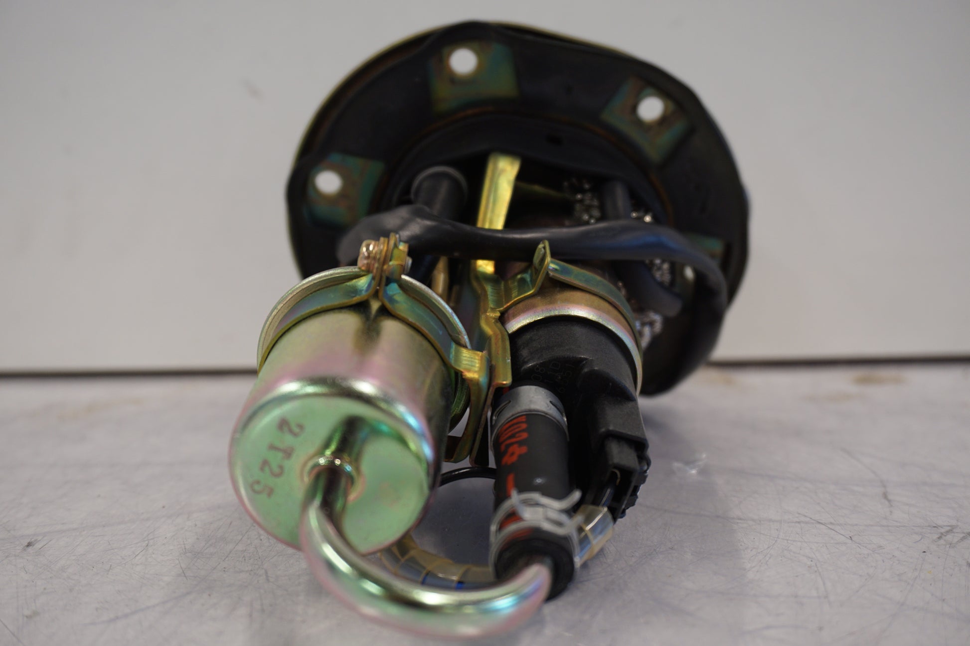 Extrabild1 på Bensinpump insprut från en Honda CBR 900 RR -2003 motorcykel.