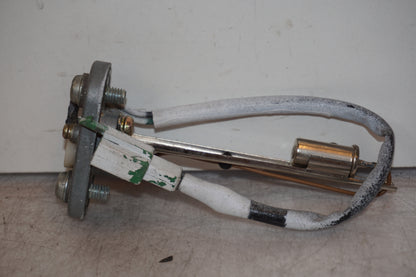 Höger sida på Bensintankgivare från en Yamaha YZF 1000 R1 -2001 motorcykel.