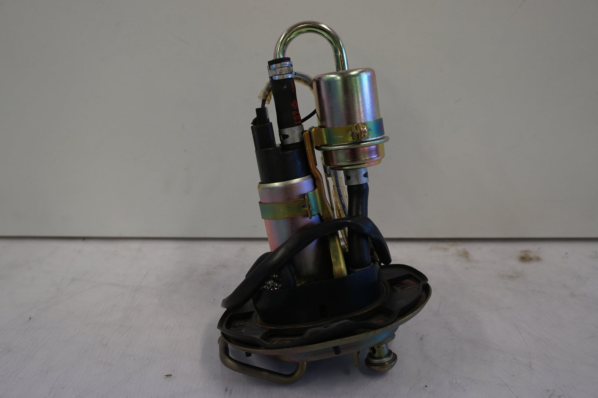 Extrabild4 på Bensinpump insprut från en Honda CBR 900 RR -2003 motorcykel.