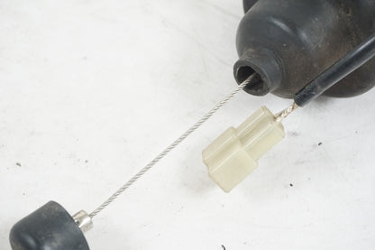 Snett uppifrån på Dekompsolenoid från en Suzuki DR 650 -1995 motorcykel.