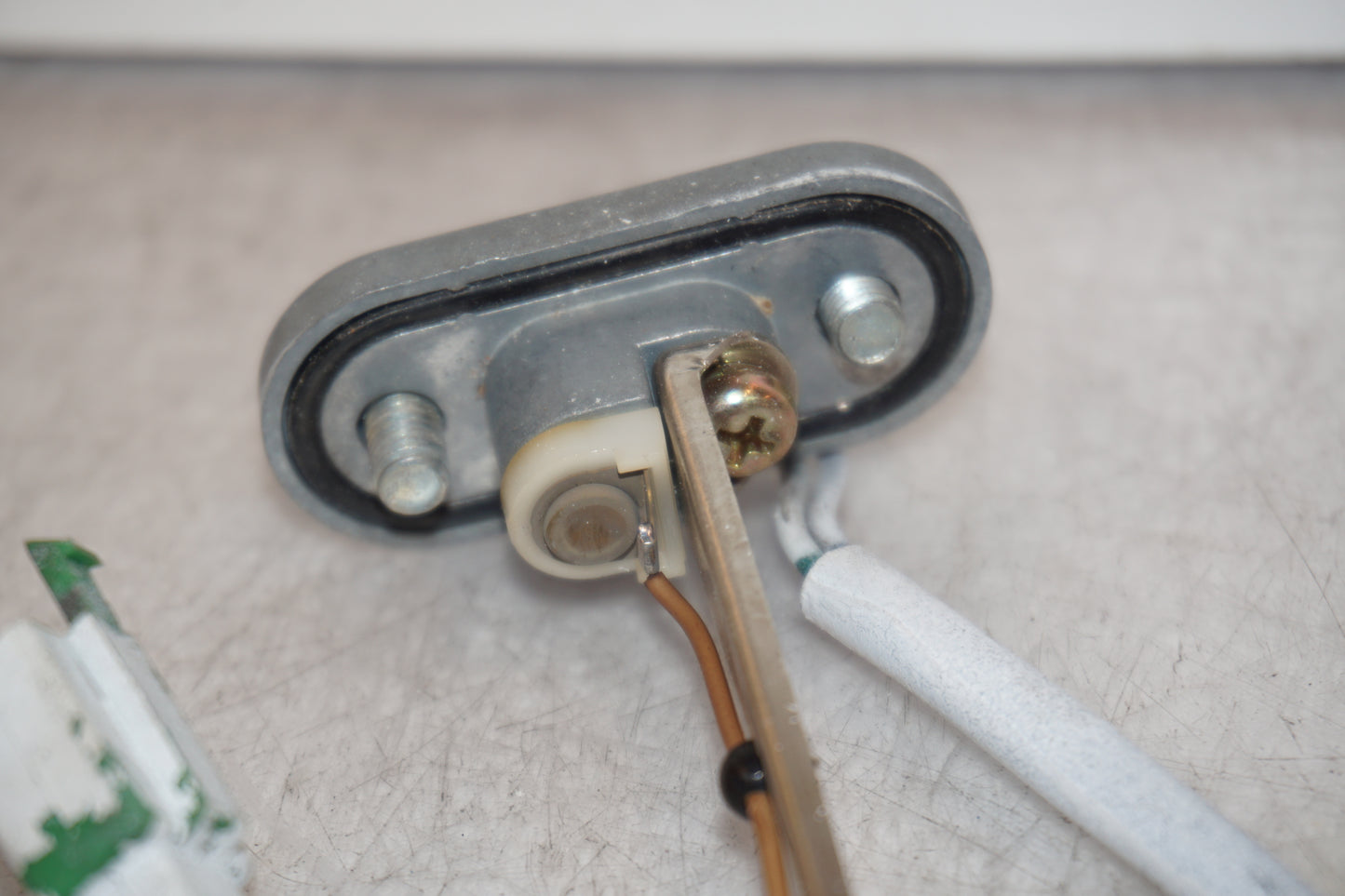 Extrabild2 på Bensintankgivare från en Yamaha YZF 1000 R1 -2001 motorcykel.