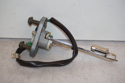 Framsidan på Bensintankgivare från en Yamaha YZF R6 -2001 motorcykel.