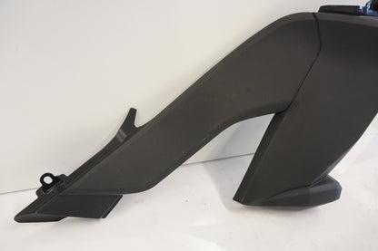 Baksidan på Sidkåpa från en Kawasaki Versys 1000 -2015 motorcykel.