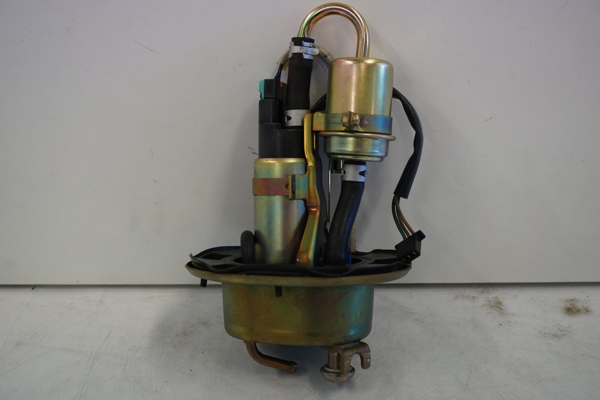 Framsidan på Bensinpump insprut från en Honda CBR 900 RR -2000 motorcykel.