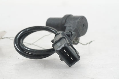 Höger sida på Tändpickup från en Ducati Monster 696 -2008 motorcykel.