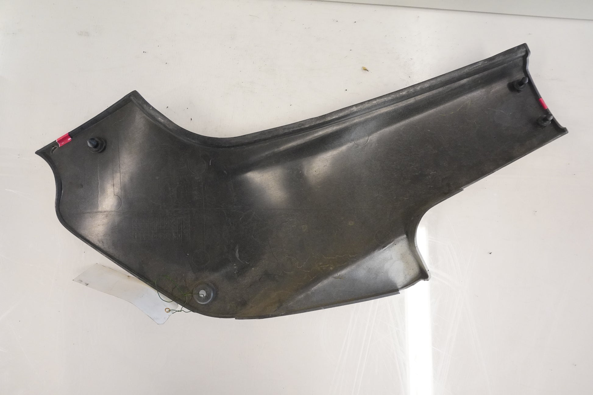 Vänster sida på Sidopanel från en Kawasaki GPZ 500 S -1992 motorcykel.