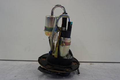 Höger sida på Bensinpump insprut från en Honda CBR 900 RR -2002 motorcykel.