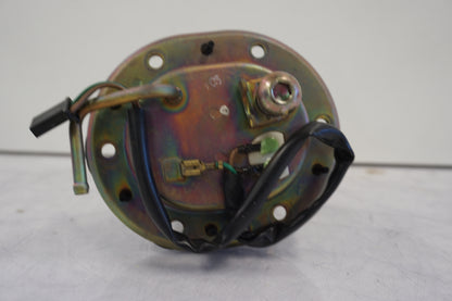 Snett uppifrån på Bensinpump insprut från en Honda CBR 900 RR -2002 motorcykel.