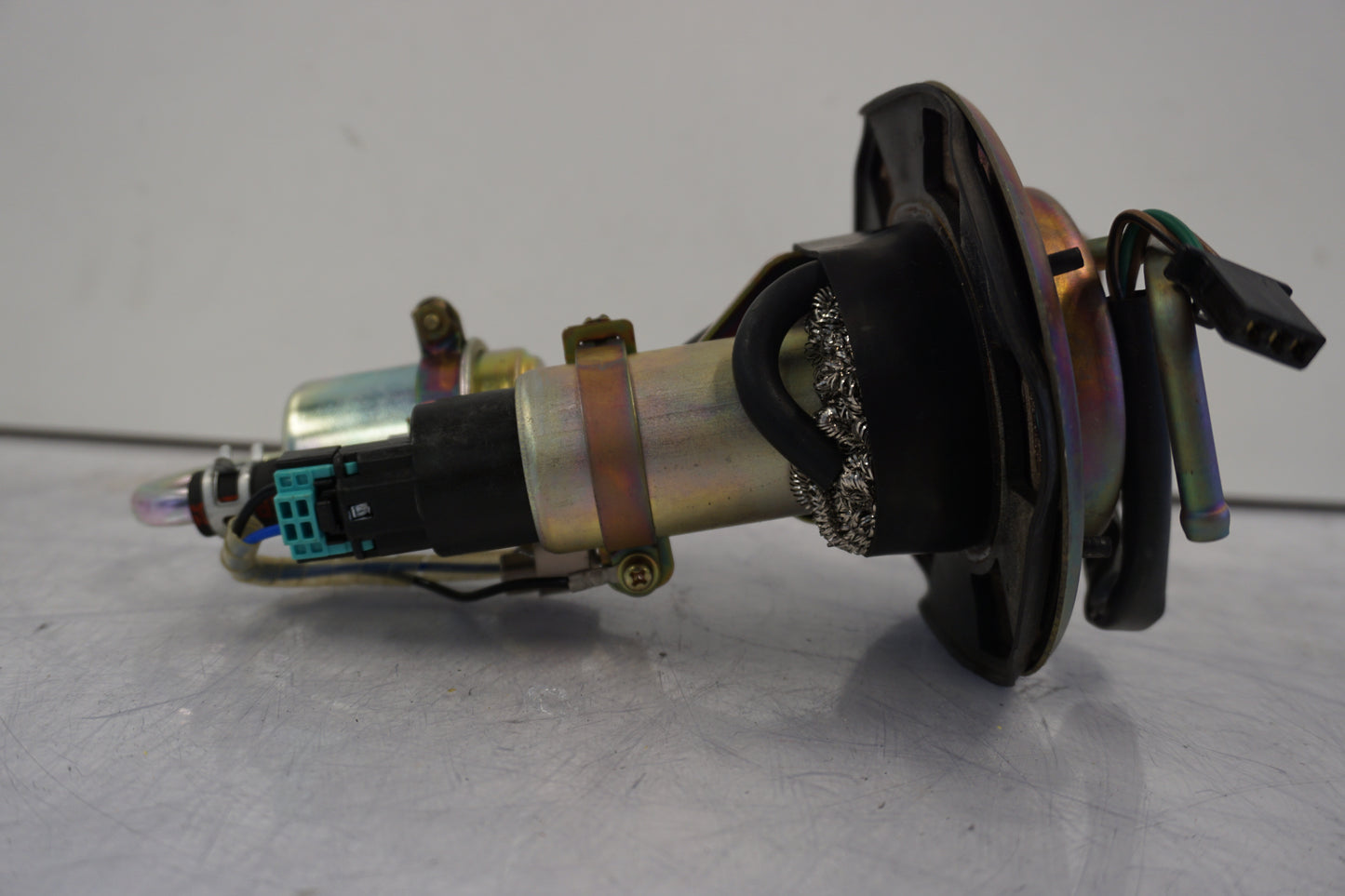 Extrabild2 på Bensinpump insprut från en Honda CBR 900 RR -2002 motorcykel.