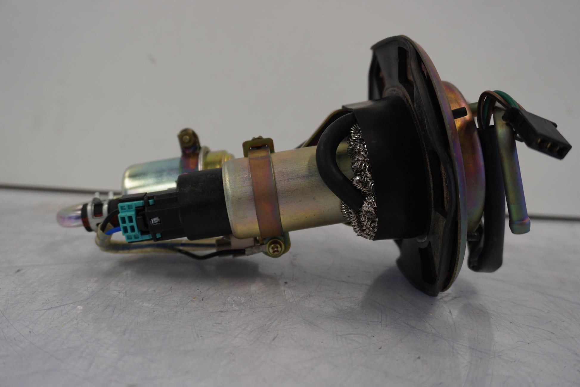 Extrabild2 på Bensinpump insprut från en Honda CBR 900 RR -2002 motorcykel.