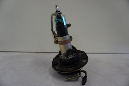 Extrabild5 på Bensinpump insprut från en Honda CBR 900 RR -2002 motorcykel.