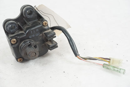 Framsidan på Avgasspjällmotor från en Yamaha YZF 1000 R -1997 motorcykel.