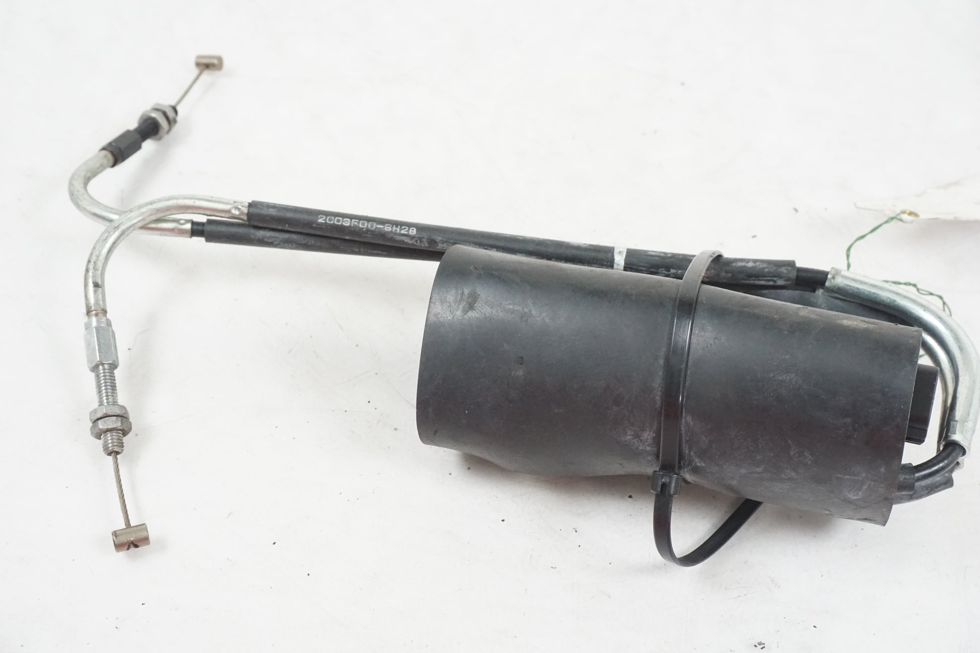 Höger sida på Avgasspjällmotor från en Yamaha YZF R6 -2007 motorcykel.