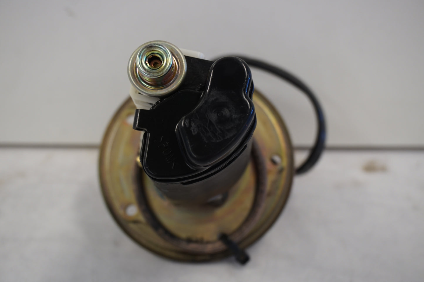 Höger sida på Bensinpump insprut från en Kawasaki Z 1000 -2003 motorcykel.