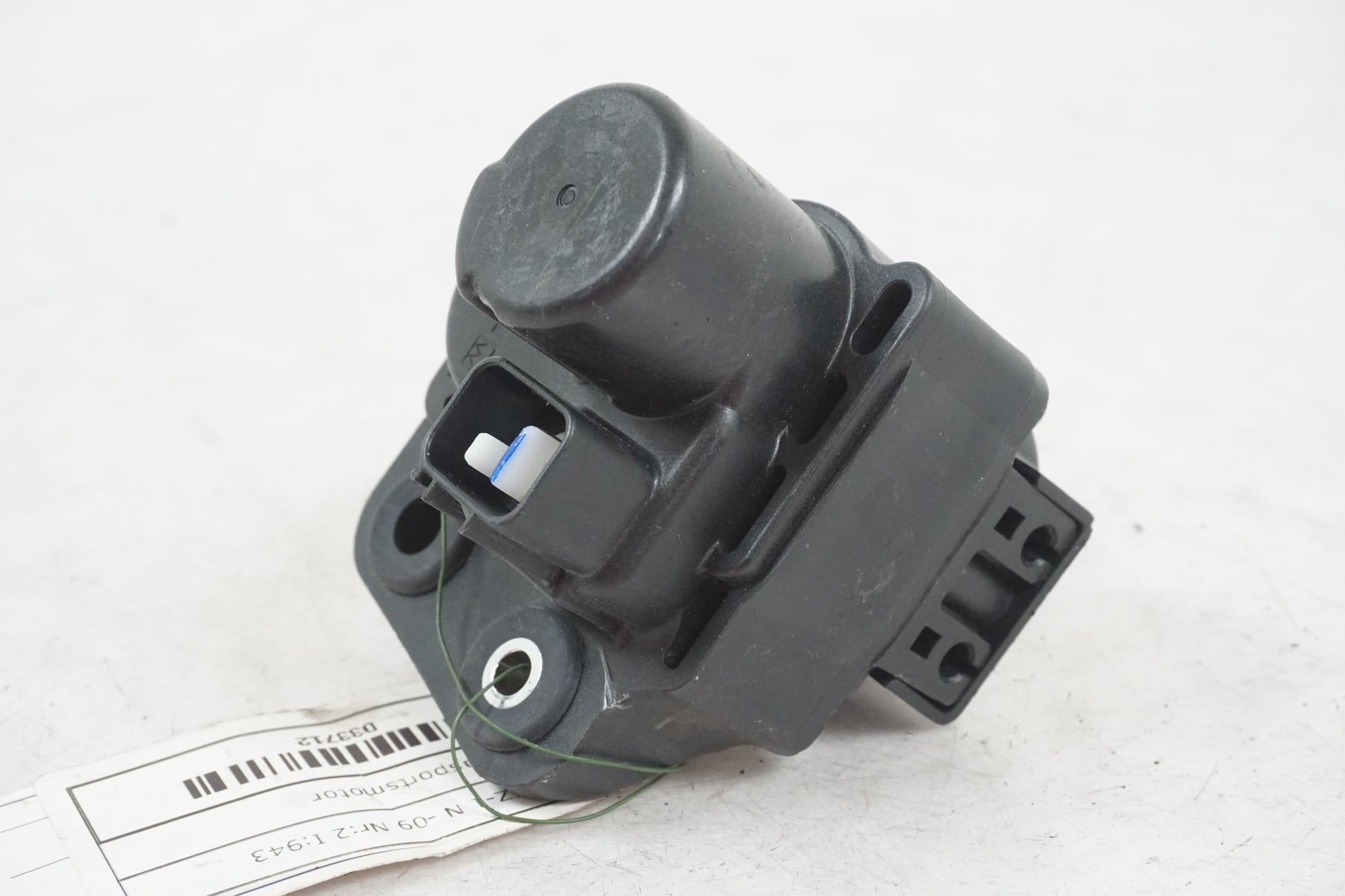 Framsidan på Avgasspjällmotor från en Yamaha FZ-1 N -2009 motorcykel.