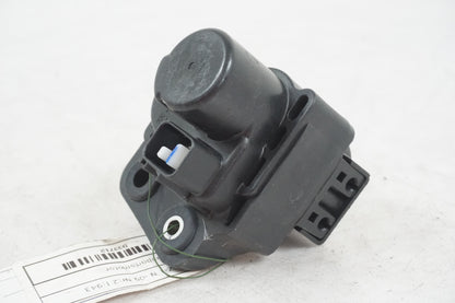 Framsidan på Avgasspjällmotor från en Yamaha FZ-1 N -2009 motorcykel.