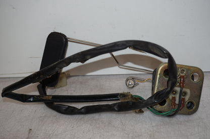 Baksidan på Bensintankgivare från en Yamaha FJ 1200 -1989 motorcykel.
