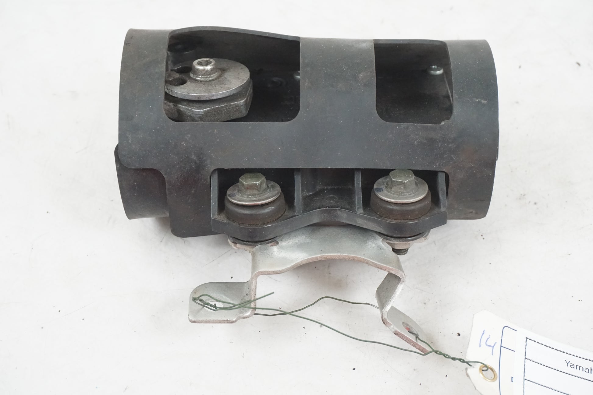 Framsidan på Avgasspjällmotor från en Yamaha YZF R6 -2006 motorcykel.