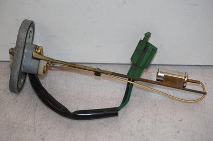 Framsidan på Bensintankgivare från en Yamaha FZR 1000 -1993 motorcykel.