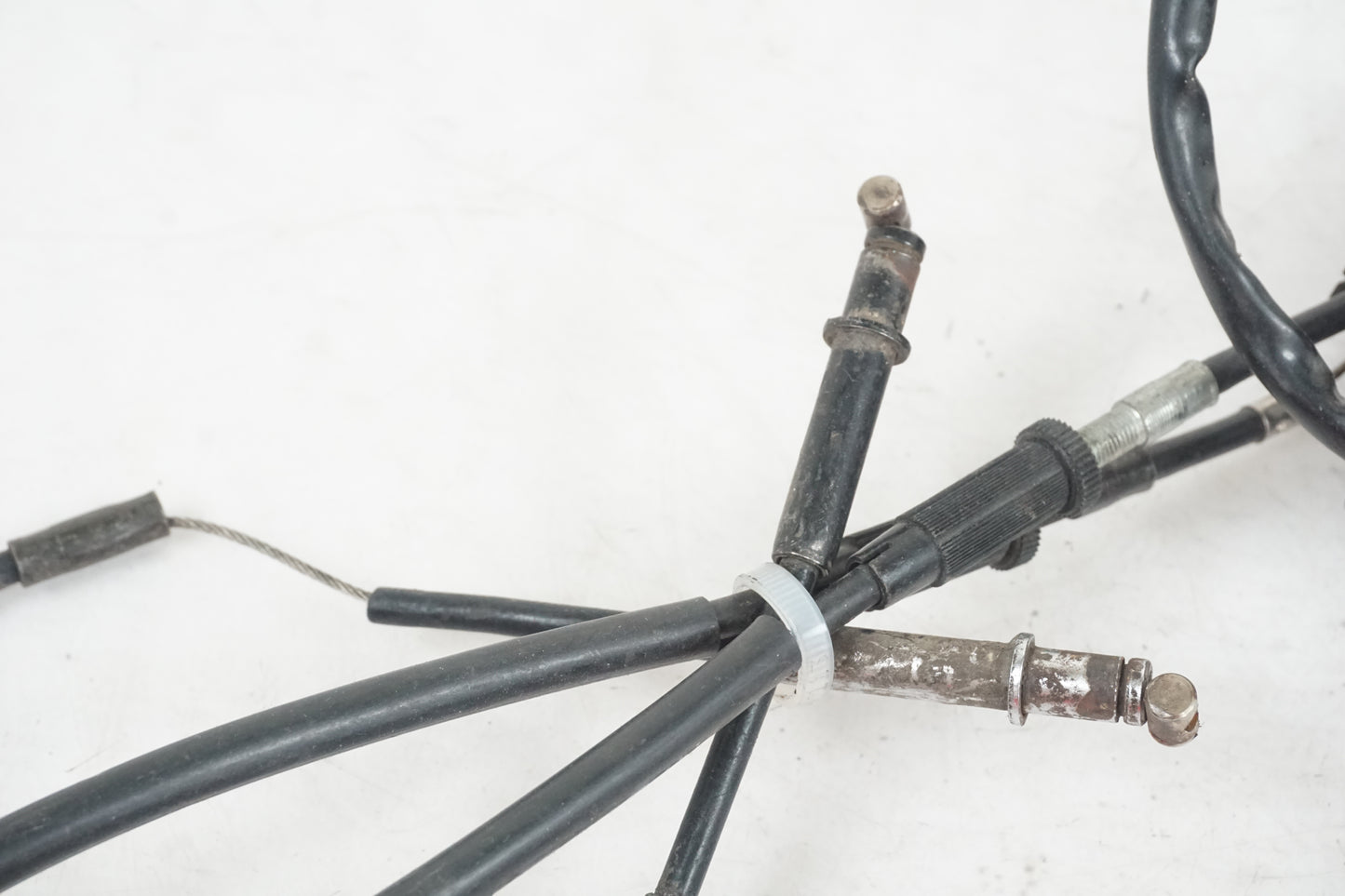 Baksidan på Avgasspjällmotor från en Yamaha YZF 1000 R -1998 motorcykel.