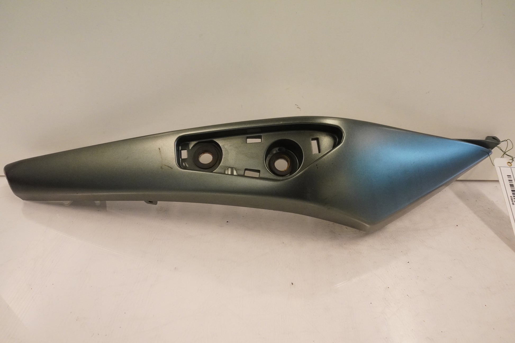 Framsidan på Bakvinge från en Kawasaki ER-6N -2011 motorcykel.