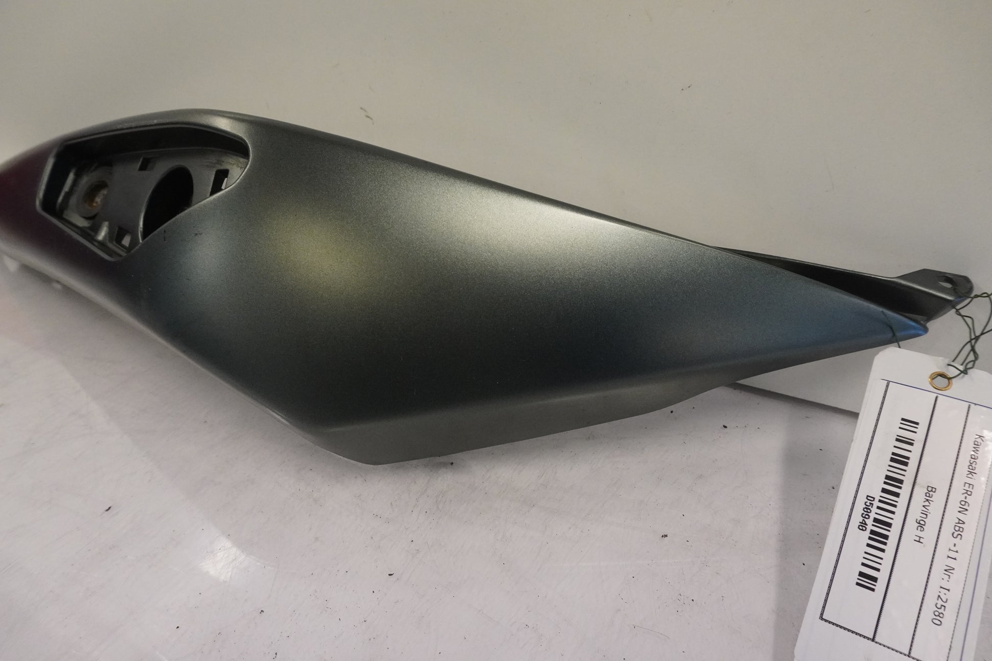 Baksidan på Bakvinge från en Kawasaki ER-6N -2011 motorcykel.