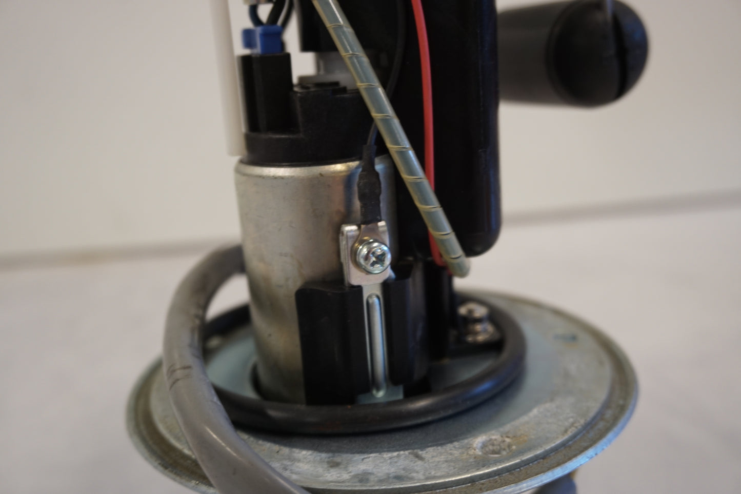 Extrabild5 på Bensinpump insprut från en Suzuki DL 1000 -2006 motorcykel.