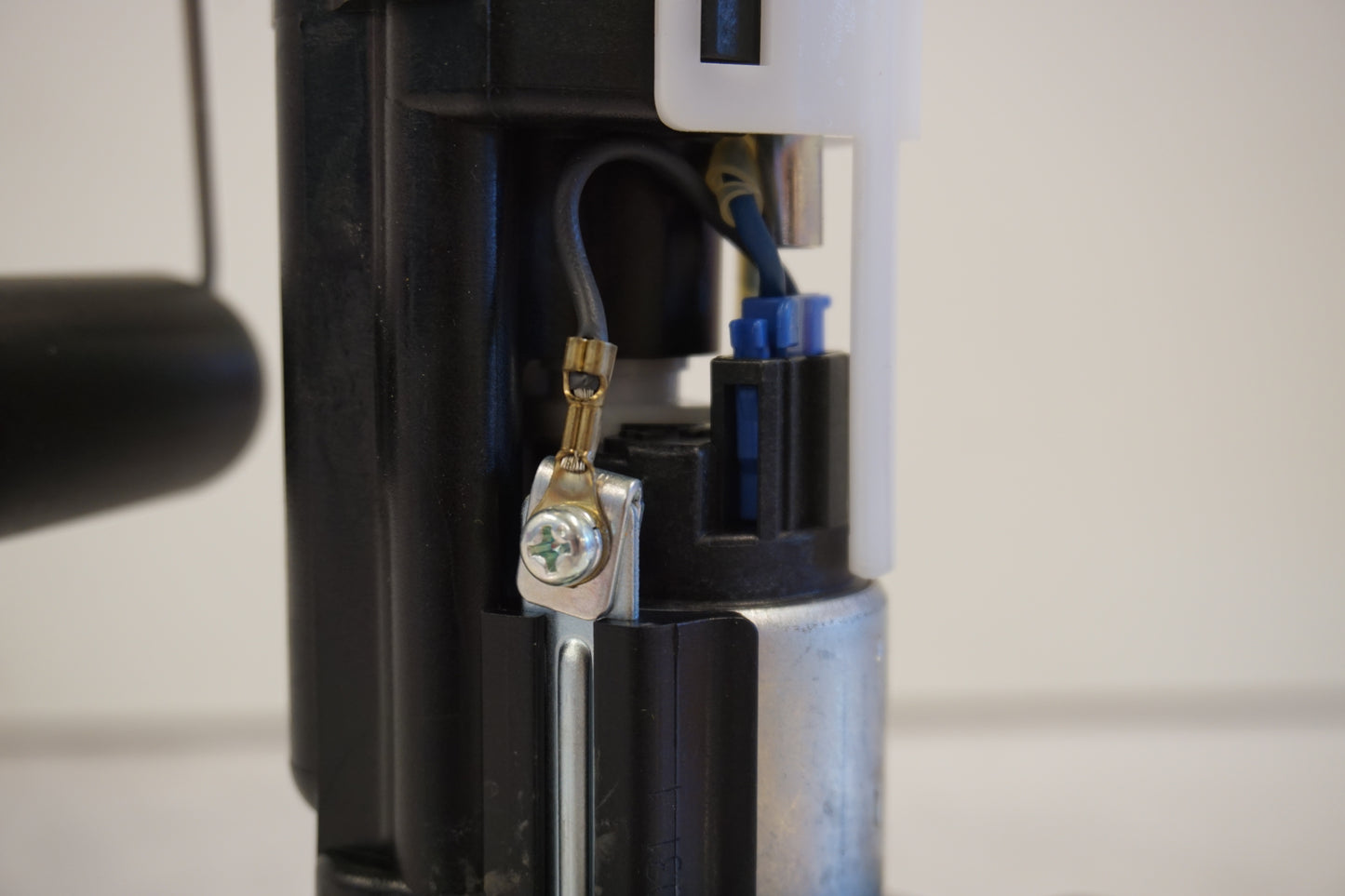 Extrabild6 på Bensinpump insprut från en Suzuki DL 1000 -2006 motorcykel.