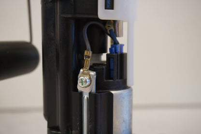 Extrabild6 på Bensinpump insprut från en Suzuki DL 1000 -2006 motorcykel.