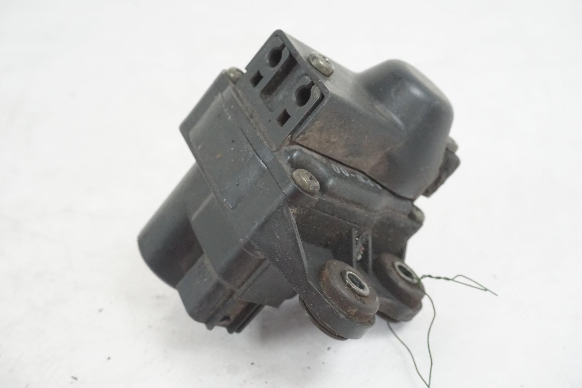 Höger sida på Avgasspjällmotor från en Yamaha YZF 1000 R1 -2005 motorcykel.