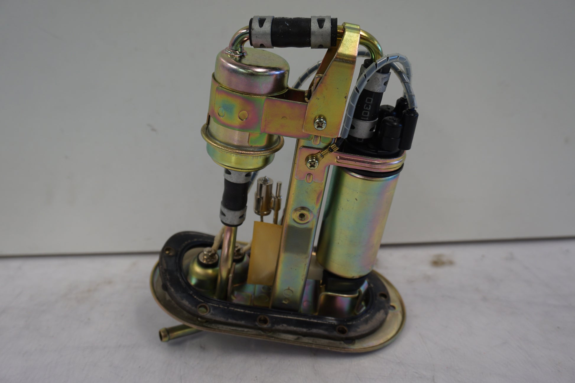 Höger sida på Bensinpump insprut från en Kawasaki ZX-12R -2001 motorcykel.