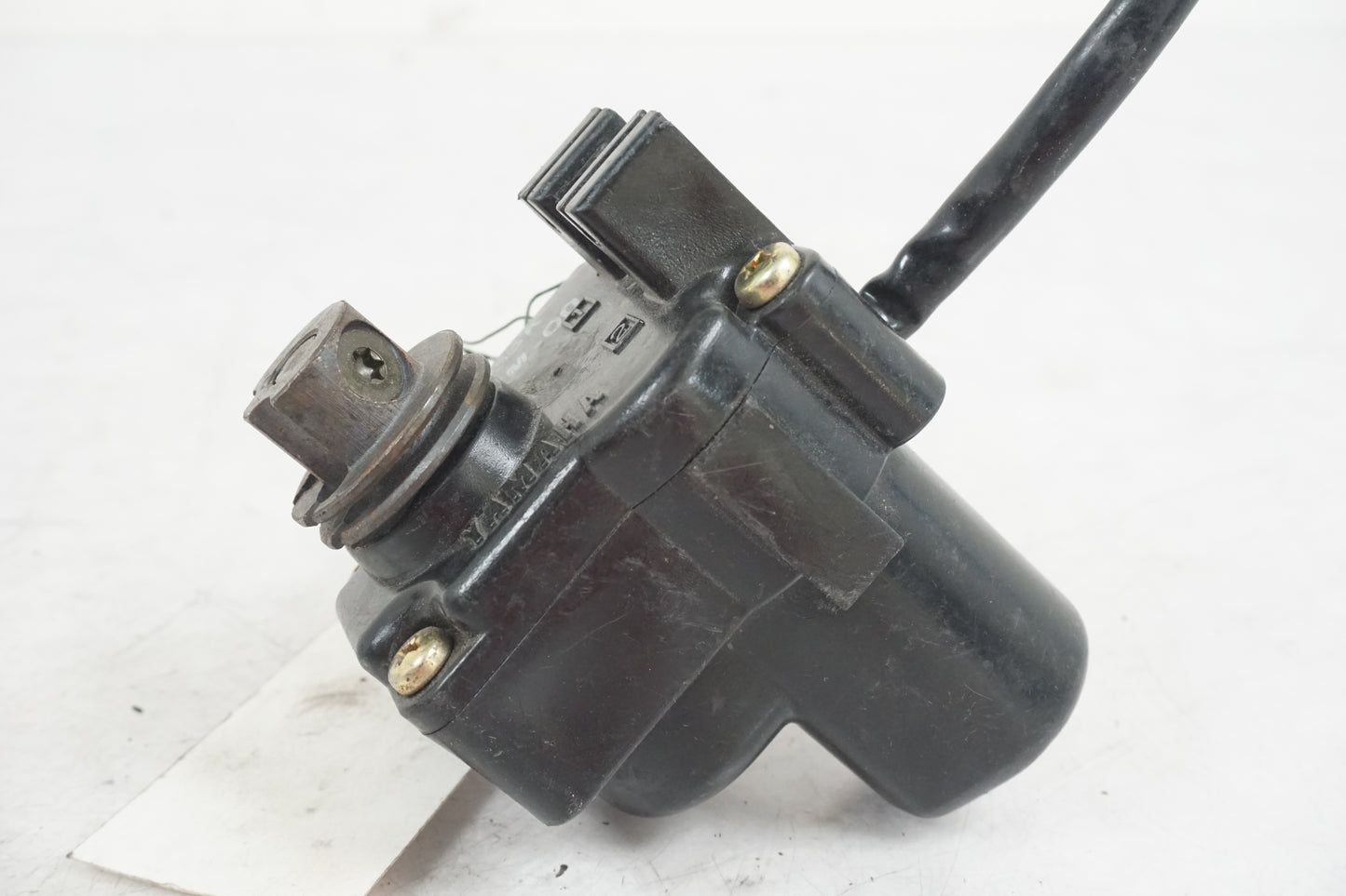 Höger sida på Avgasspjällmotor från en Yamaha YZF 1000 R1 -1998 motorcykel.