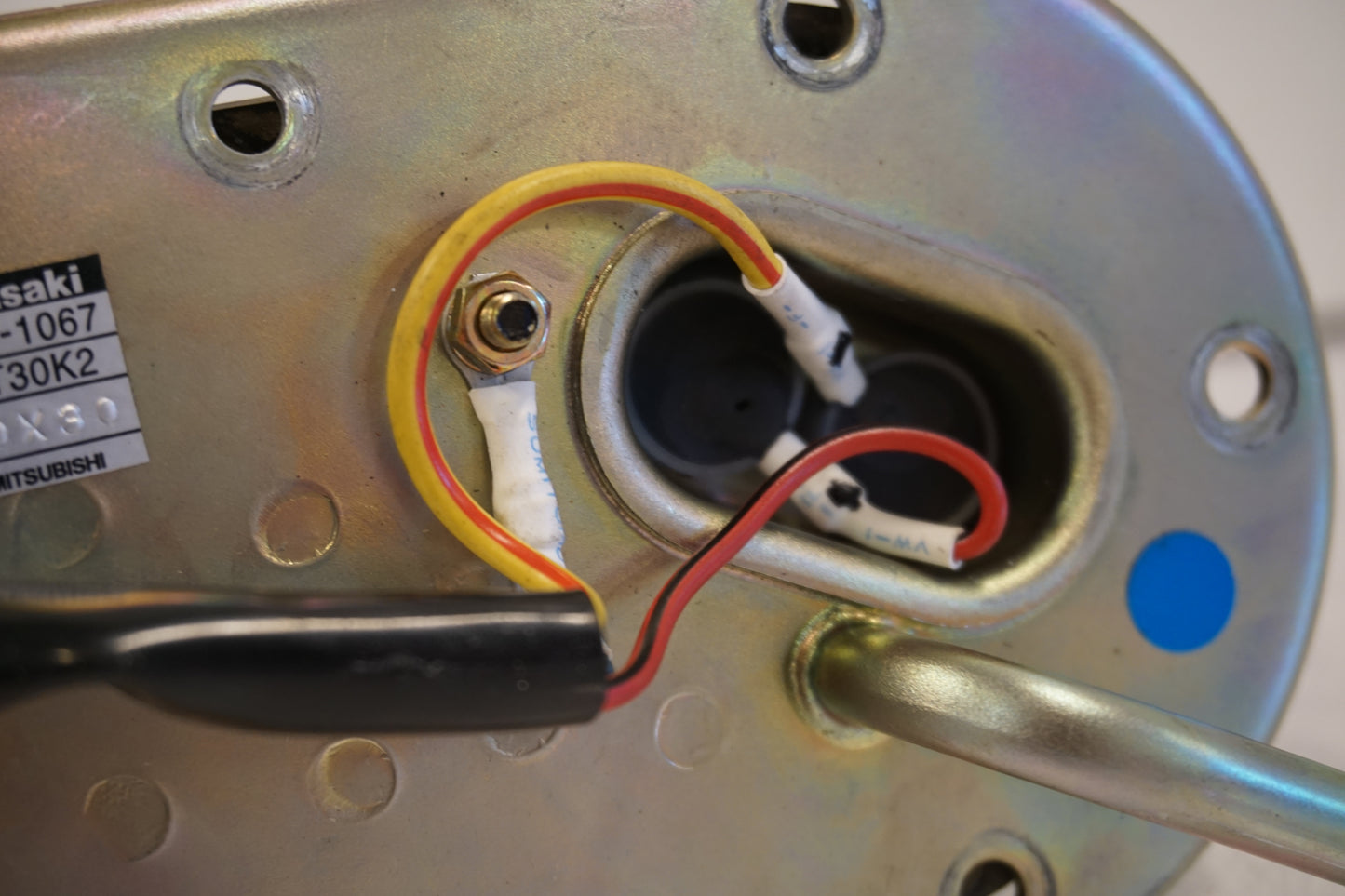 Extrabild3 på Bensinpump insprut från en Kawasaki ZX-12R -2001 motorcykel.