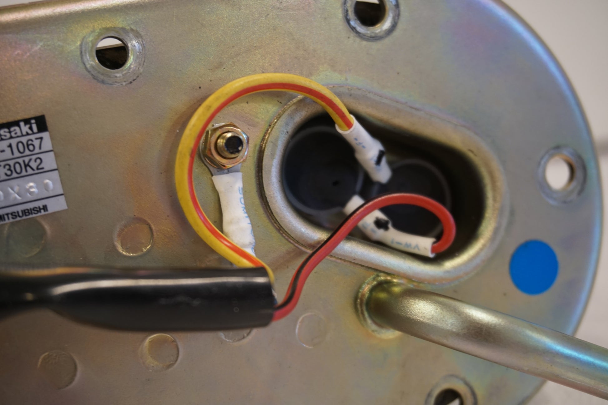 Extrabild3 på Bensinpump insprut från en Kawasaki ZX-12R -2001 motorcykel.